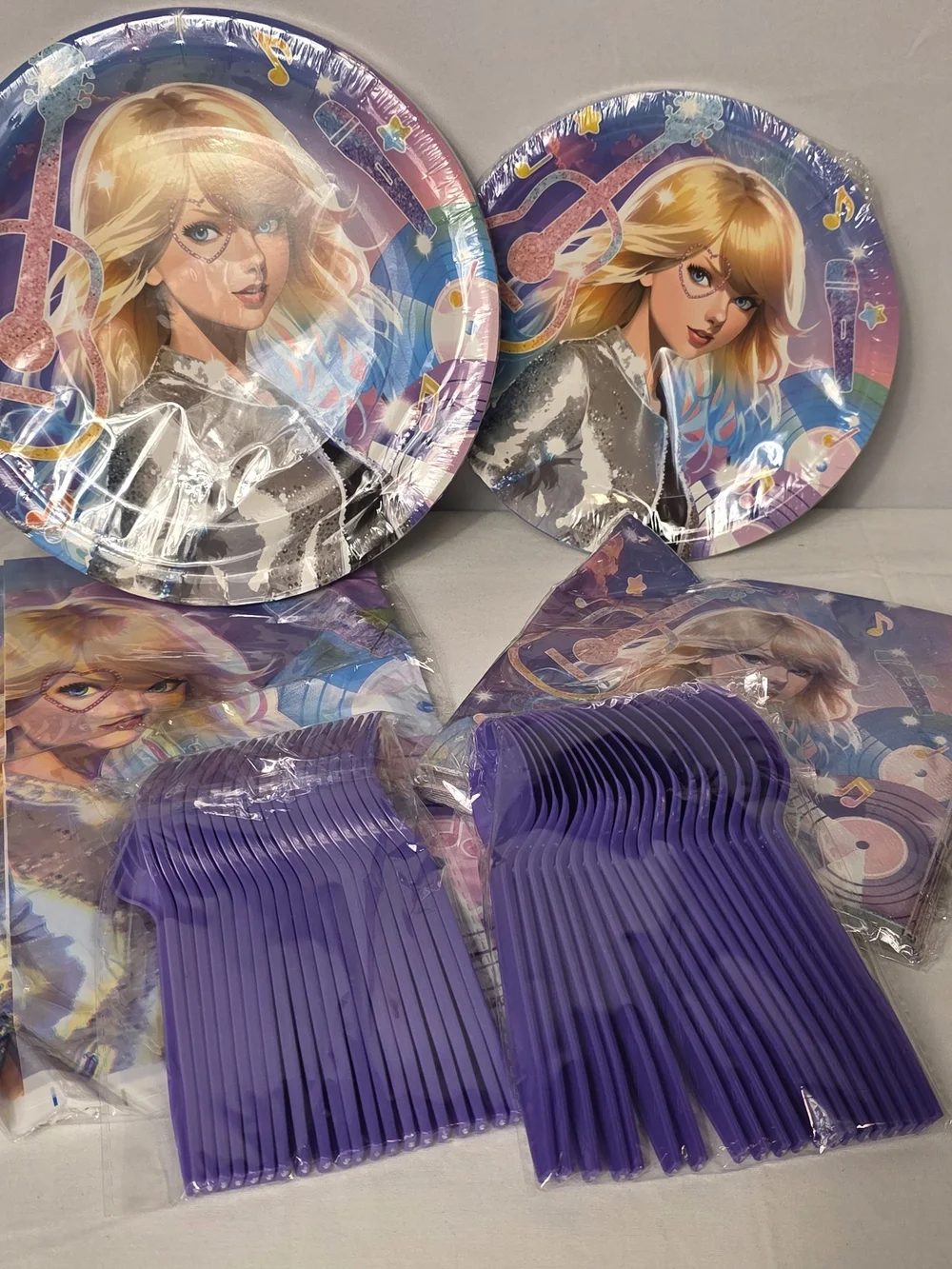 Music Girl Theme Party Supplies For 20. Plates Napkins Tablecloth